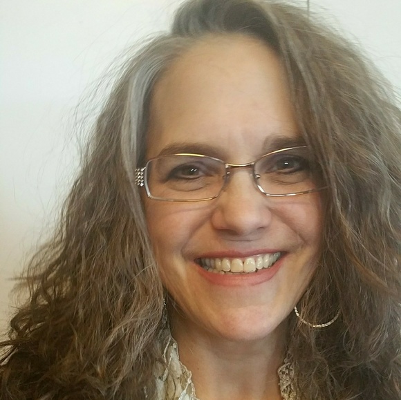 Welcome to my closet! - Picture 3 of 8